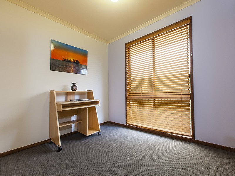 32 Amarina Avenue, Mooloolaba QLD 4557