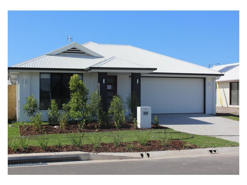 8 Banks Crescent, Caloundra West QLD 4551