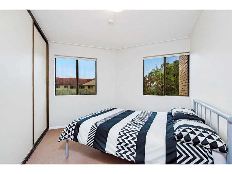 10/77 Bradman Avenue, Maroochydore QLD 4558