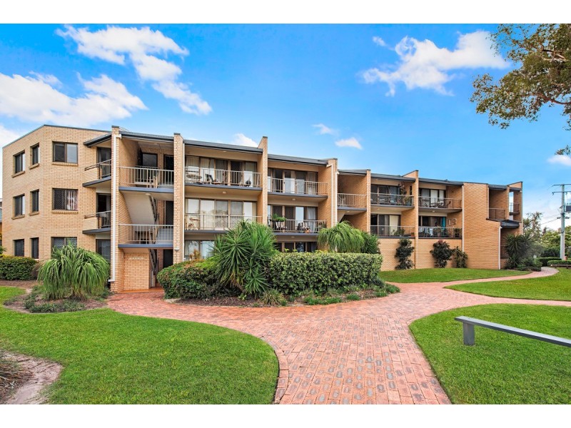 10/77 Bradman Avenue, Maroochydore QLD 4558