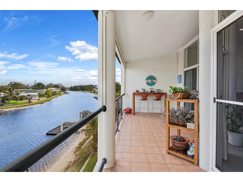 6/6 Broadmeadows Road, Maroochydore QLD 4558