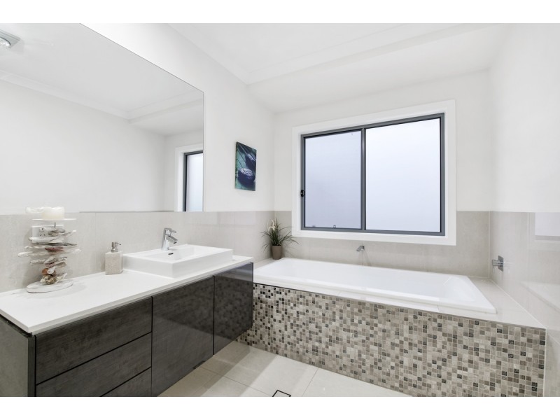 31 Galah Place, Mountain Creek QLD 4557