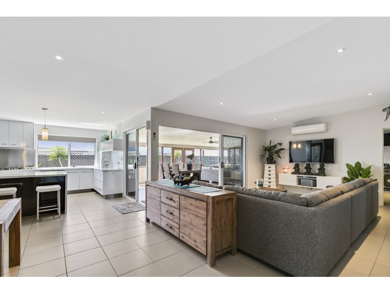 31 Mackerel Street, Mountain Creek QLD 4557
