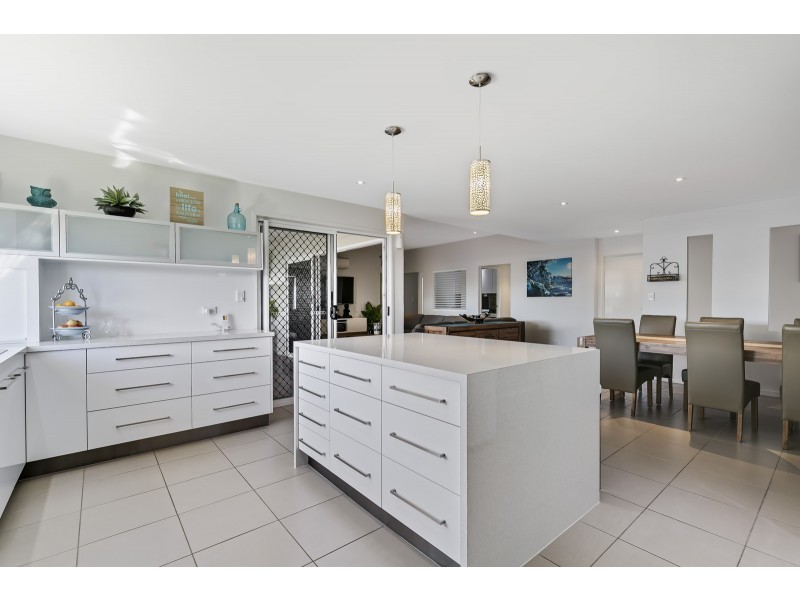 31 Mackerel Street, Mountain Creek QLD 4557