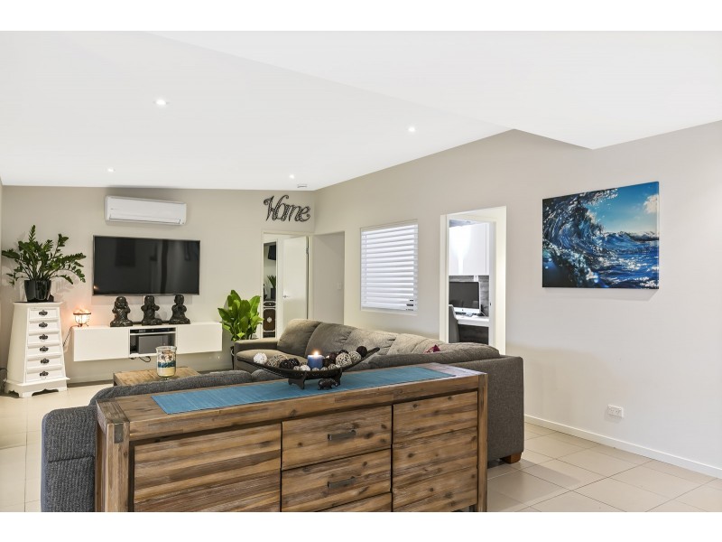 31 Mackerel Street, Mountain Creek QLD 4557