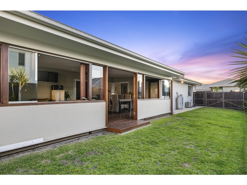 31 Mackerel Street, Mountain Creek QLD 4557