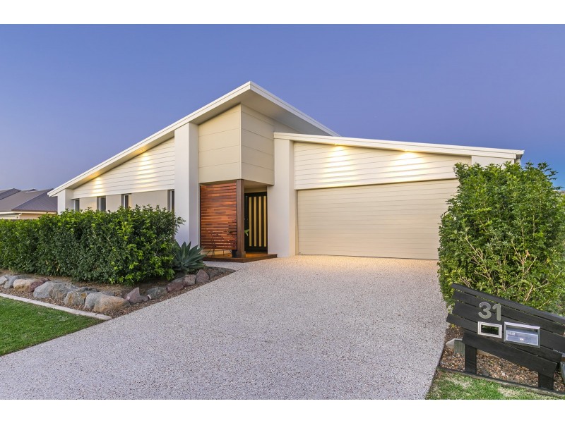 31 Mackerel Street, Mountain Creek QLD 4557