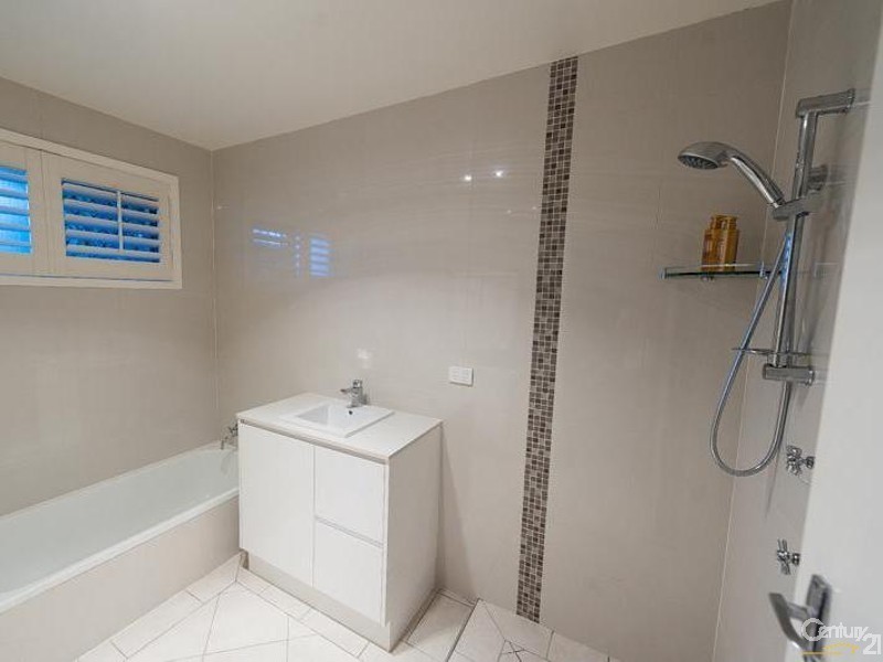 23 Buna Street, Maroochydore QLD 4558