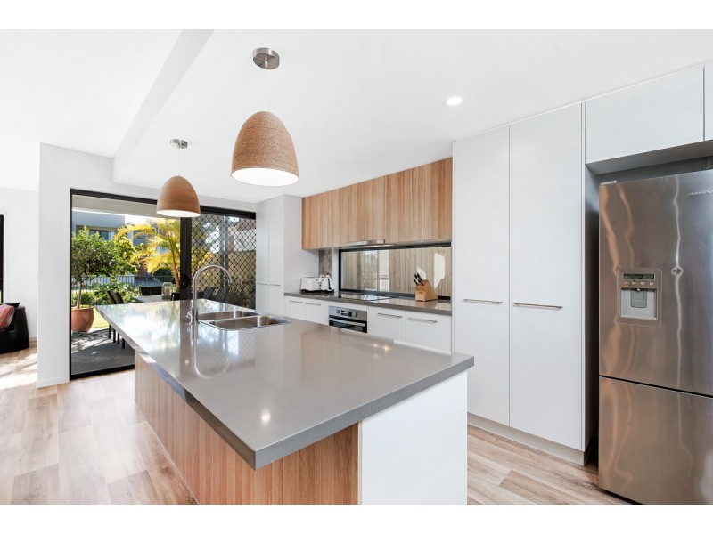18 Almaden Lane, Maroochydore QLD 4558
