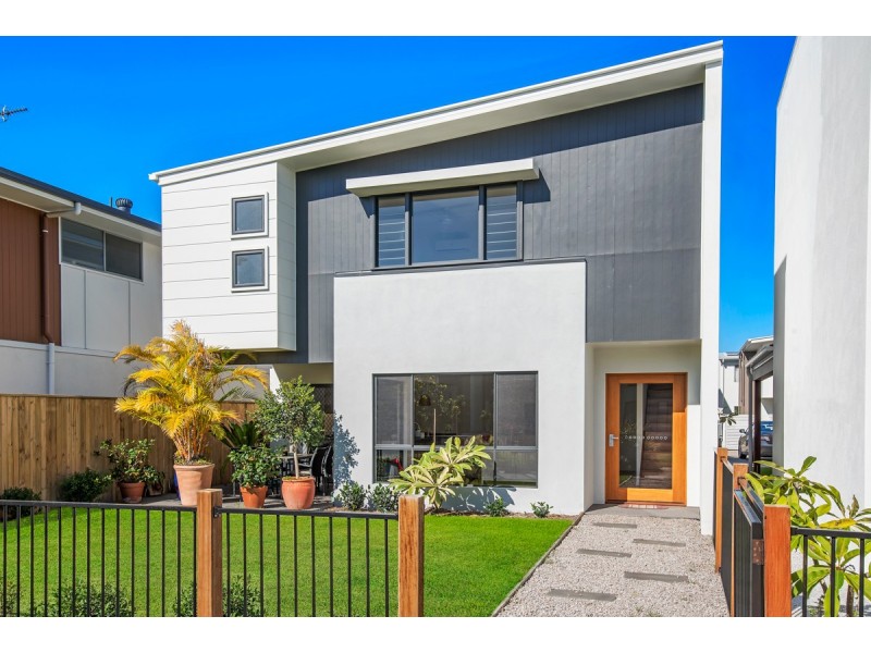 18 Almaden Lane, Maroochydore QLD 4558
