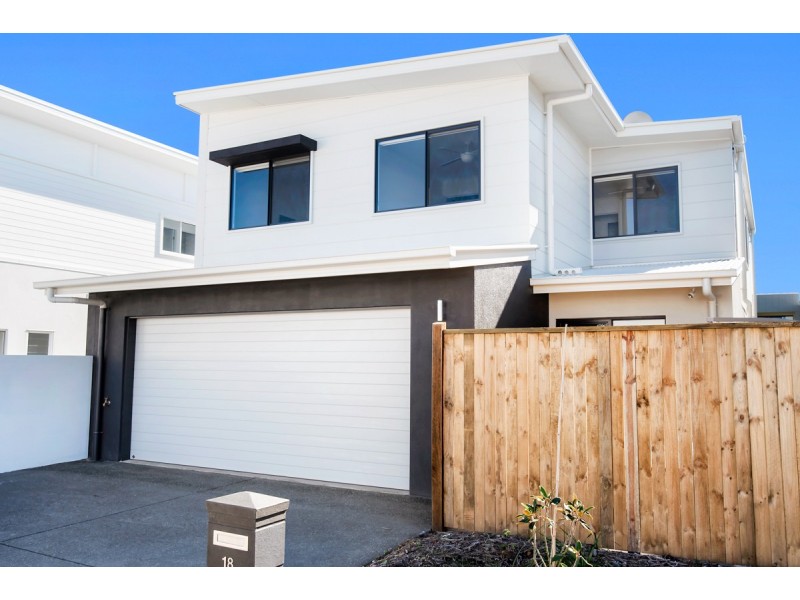 18 Almaden Lane, Maroochydore QLD 4558