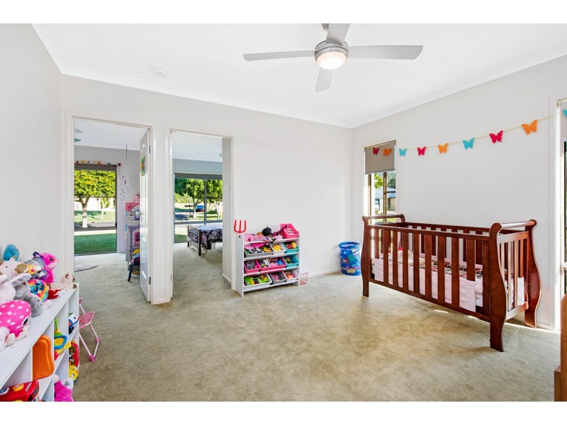 28 Maddock Avenue, Mooloolah Valley QLD 4553
