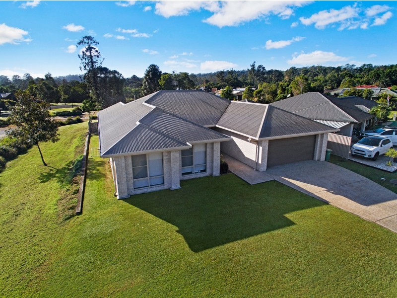 28 Maddock Avenue, Mooloolah Valley QLD 4553