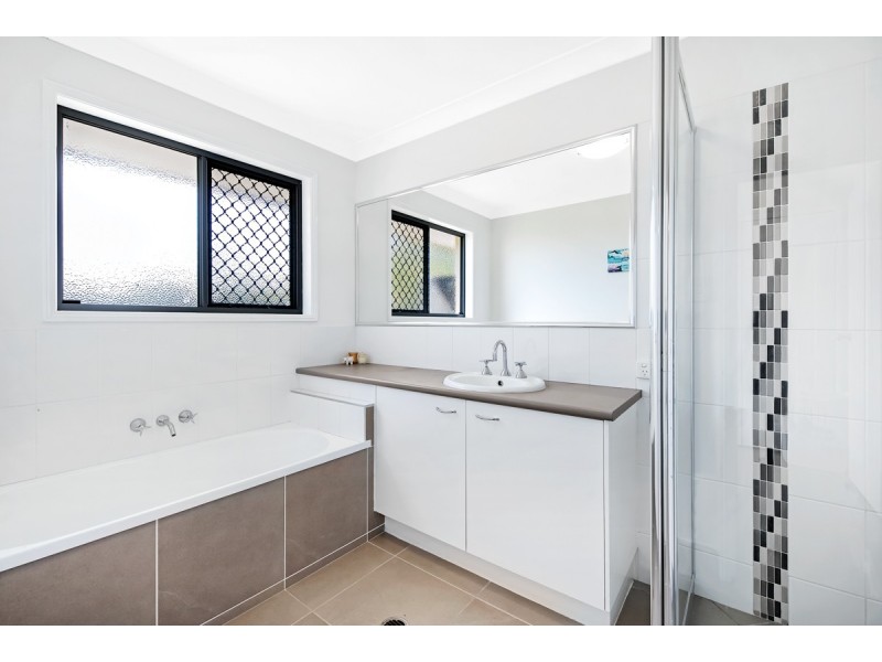 15 Kingsley Court, Little Mountain QLD 4551