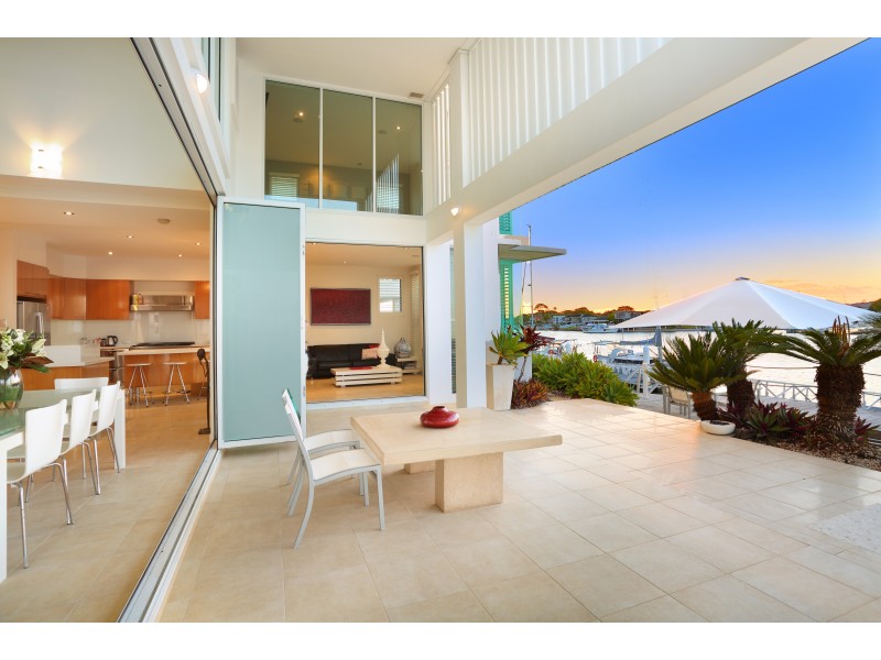 25 Mooloolah Island, Minyama QLD 4575