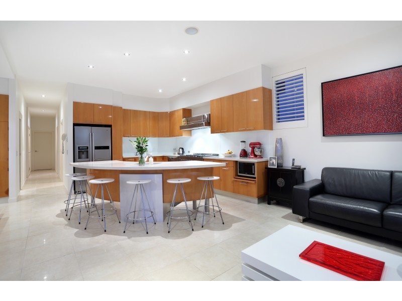 25 Mooloolah Island, Minyama QLD 4575