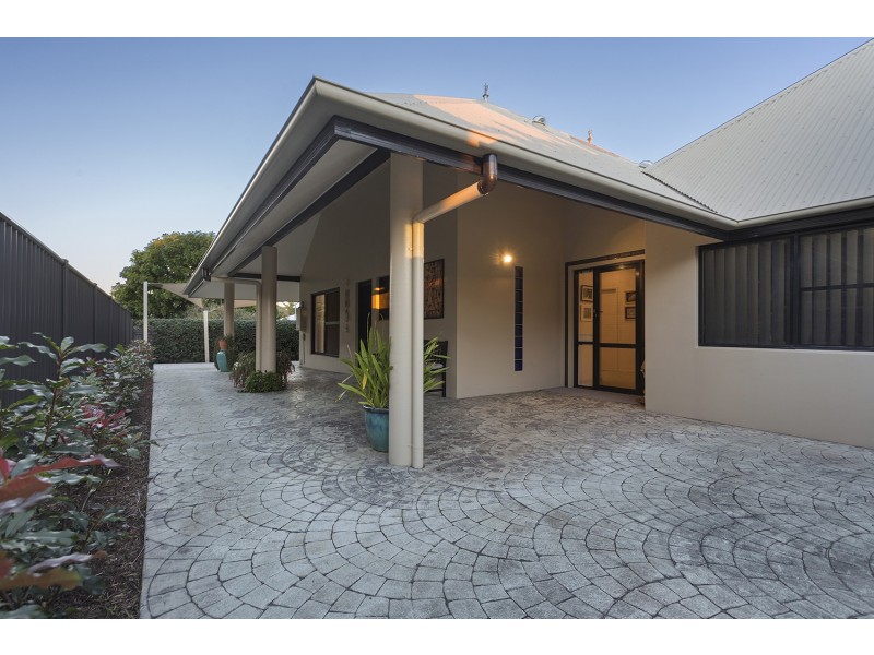 66  Mooloolah Drive, Minyama QLD 4575