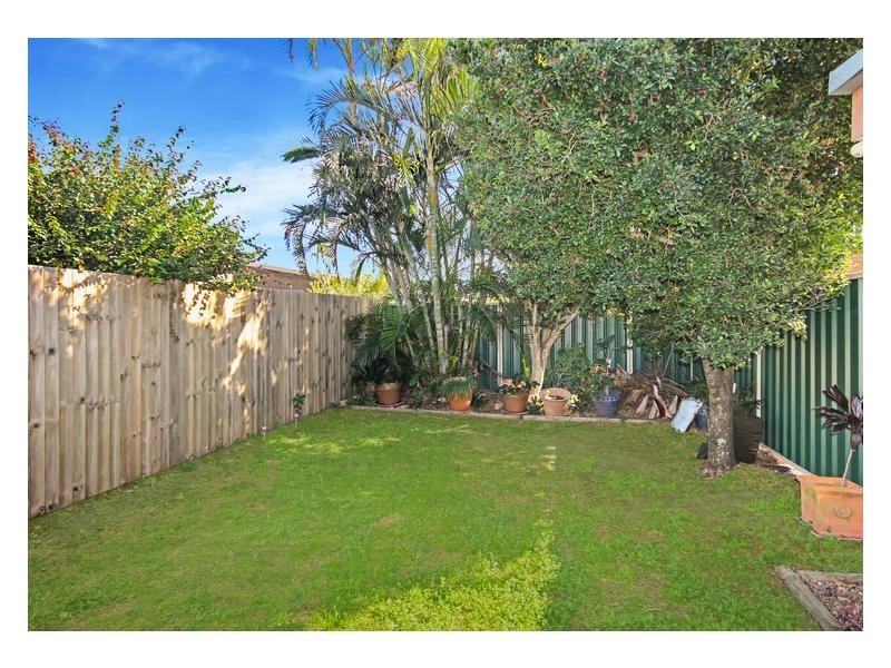 1/36 Lapoinya Crescent, Warana QLD 4575