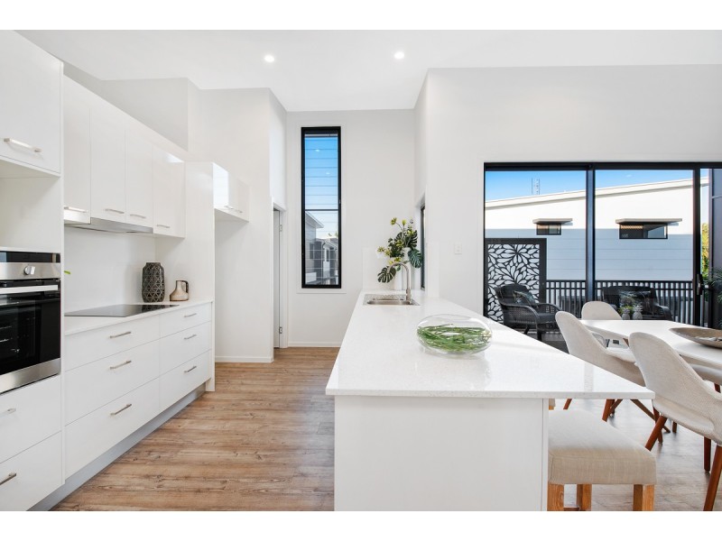 2/23  Ridge Road, Maroochydore QLD 4558