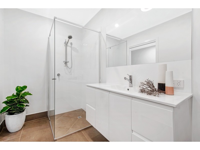 2/23  Ridge Road, Maroochydore QLD 4558