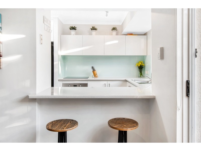 2/51 Kowonga Street, Pacific Paradise QLD 4564