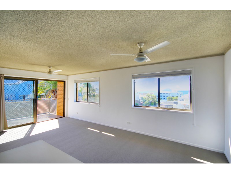 6/18  William Street, Alexandra Headland QLD 4572