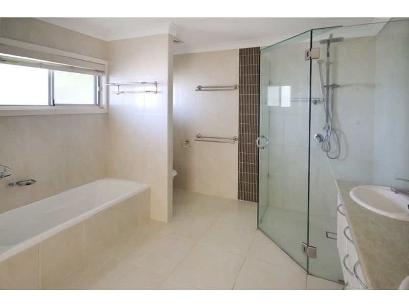 8 Monks Crescent, Buderim QLD 4556
