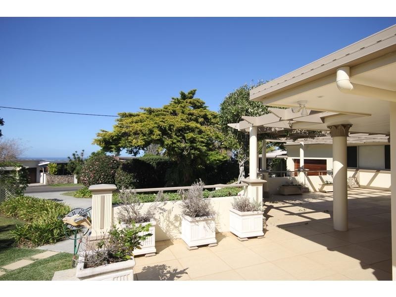 8 Monks Crescent, Buderim QLD 4556