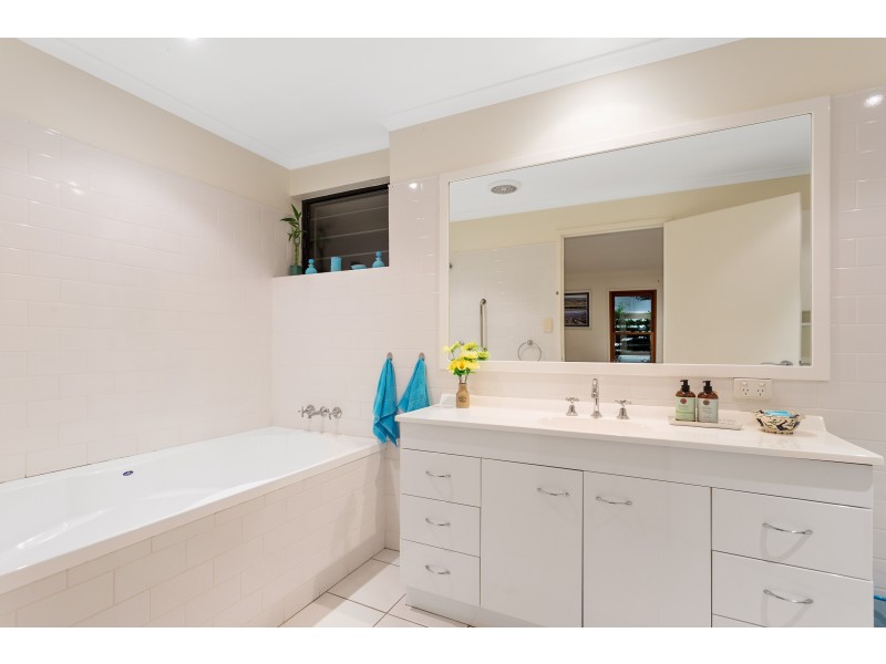 12 Jessica Boulevard, Minyama QLD 4575