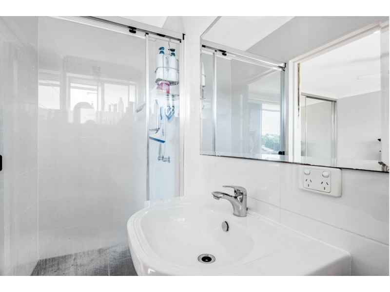 9/11 Pacific Terrace, Alexandra Headland QLD 4572