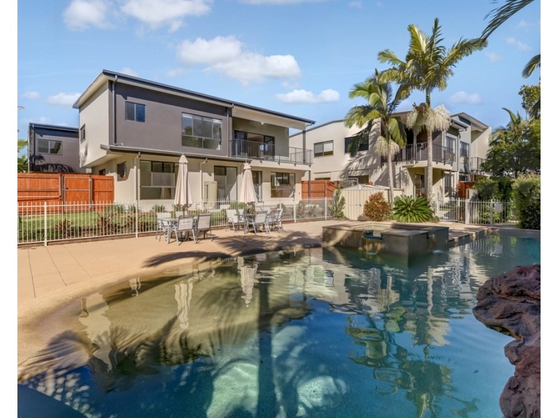 87 Duporth Avenue, Maroochydore QLD 4558