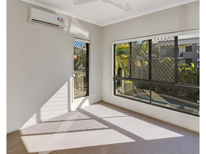 87 Duporth Avenue, Maroochydore QLD 4558