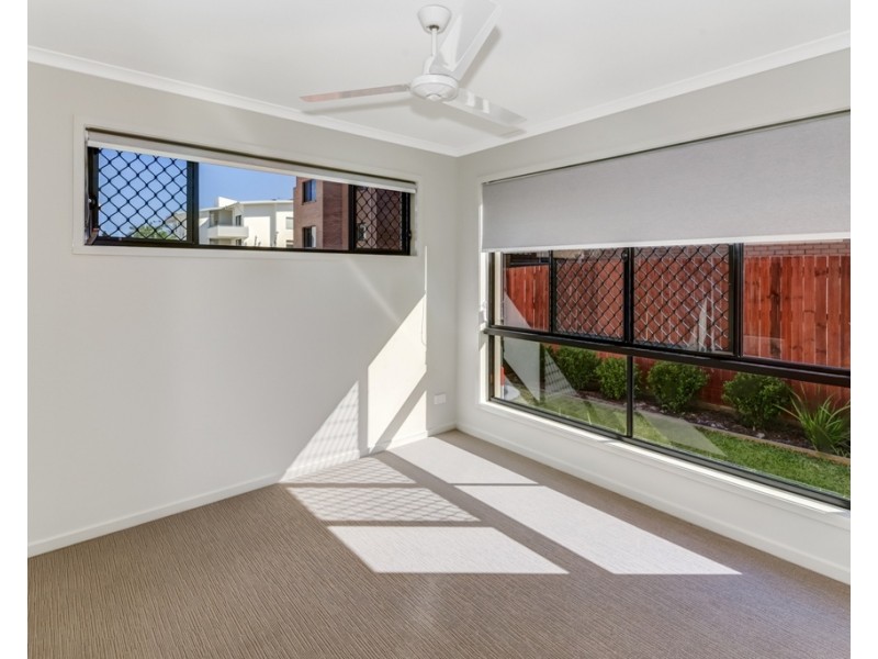 87 Duporth Avenue, Maroochydore QLD 4558