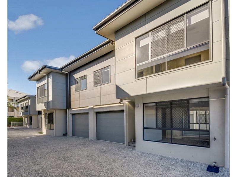 87 Duporth Avenue, Maroochydore QLD 4558