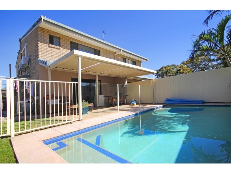 2/14 Broadwater Avenue, Maroochydore QLD 4558