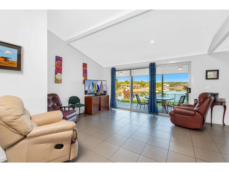 7 Summer Drive, Maroochydore QLD 4558