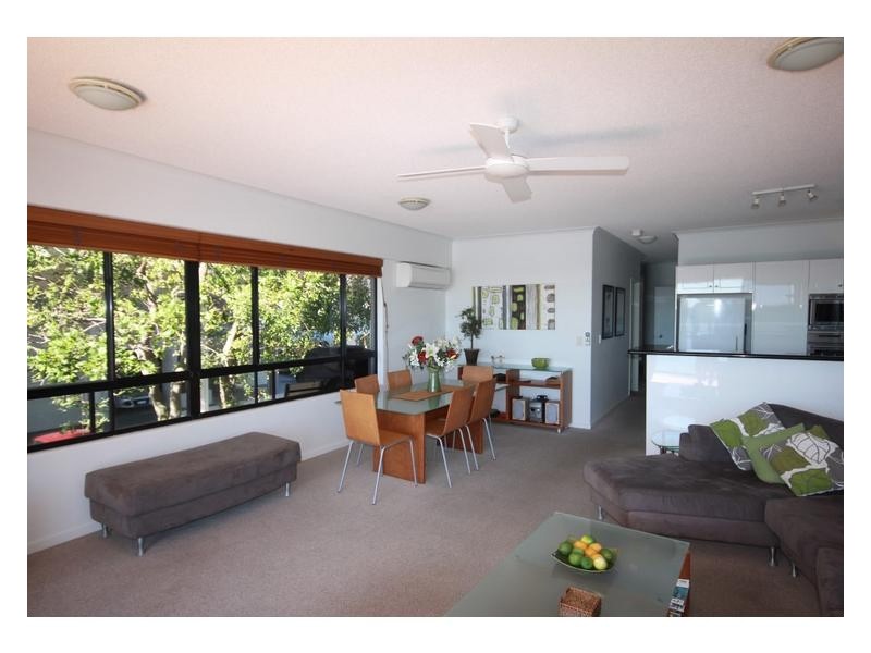 2/8-10 Wharf Street, Maroochydore QLD 4558