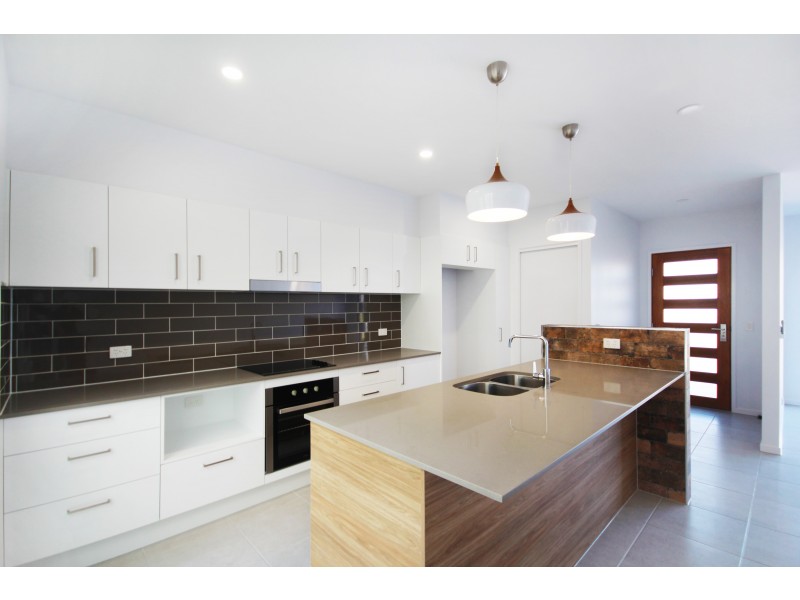 130 Sunshine Cove Way, Maroochydore QLD 4558