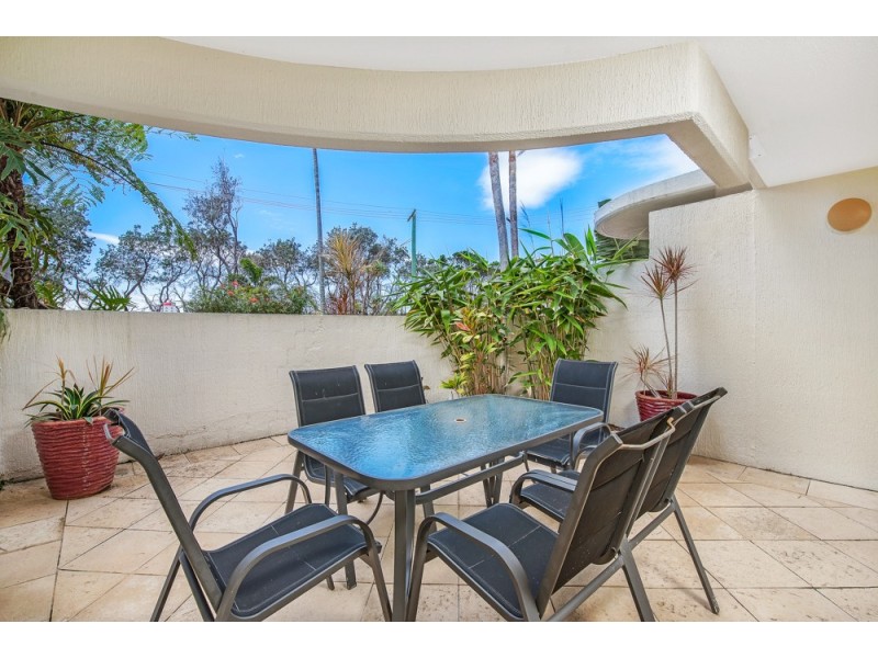 2/52 Alexandra Parade, Maroochydore QLD 4558