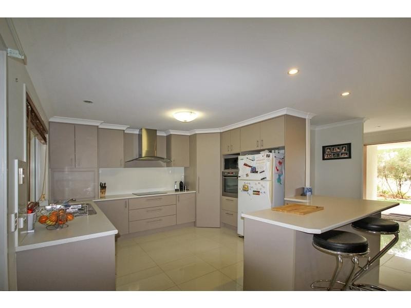 25 Lark Circuit, Mountain Creek QLD 4557