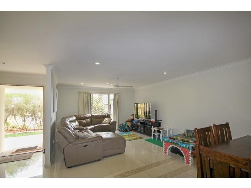 25 Lark Circuit, Mountain Creek QLD 4557