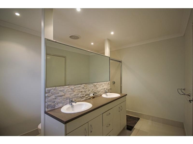 25 Lark Circuit, Mountain Creek QLD 4557