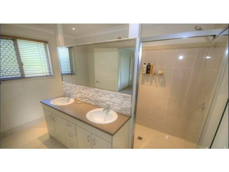 25 Lark Circuit, Mountain Creek QLD 4557