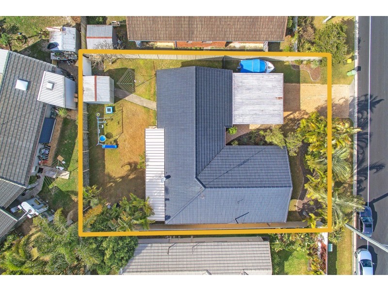 138 Goonawarra Drive, Mooloolaba QLD 4557