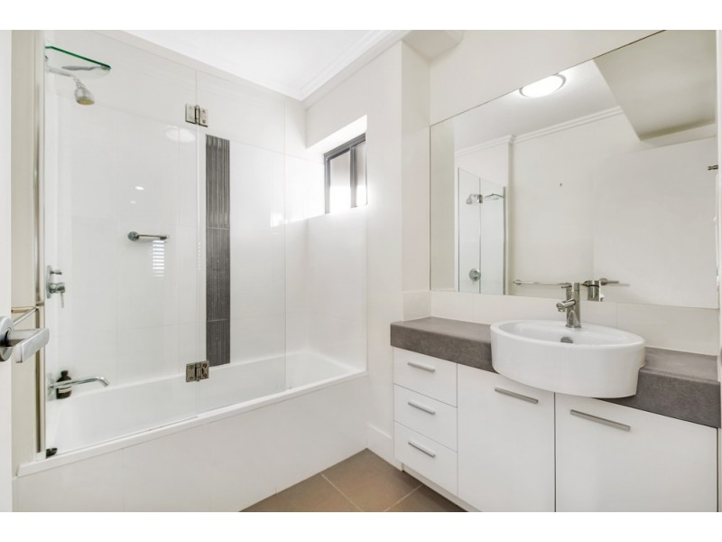 135/21 Innovation Parkway, Birtinya QLD 4575