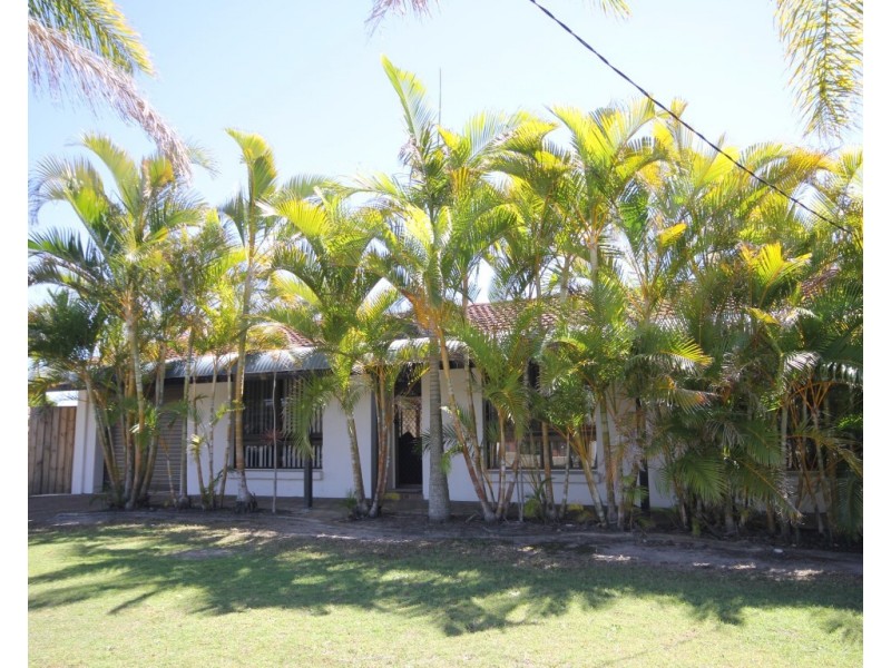 18 Ilaroo Crescent, Warana QLD 4575