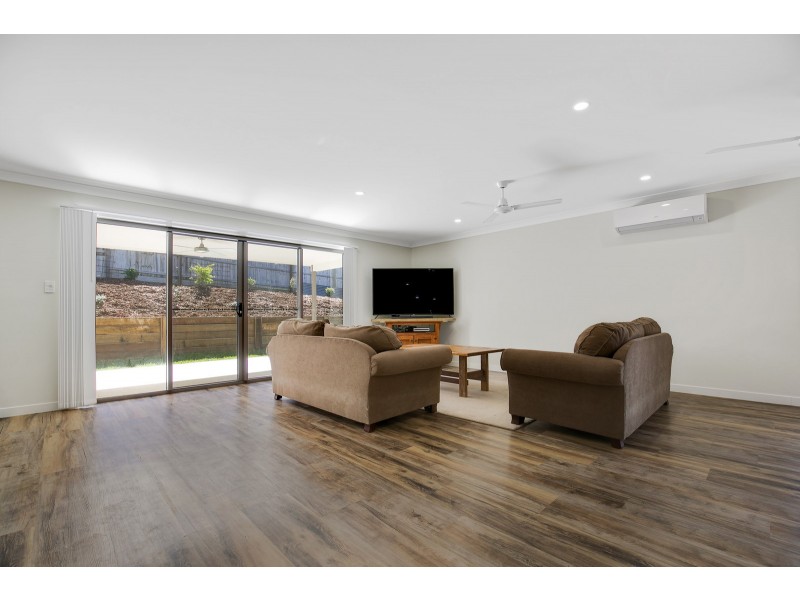 12  Sweet Water Street, Woombye QLD 4559