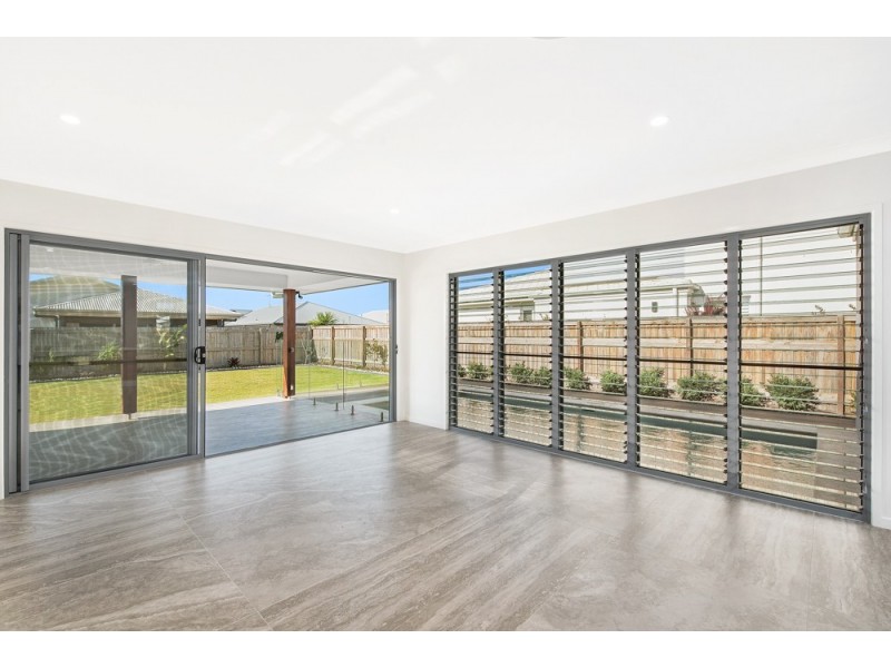 14  Tamborine Close, Mountain Creek QLD 4557