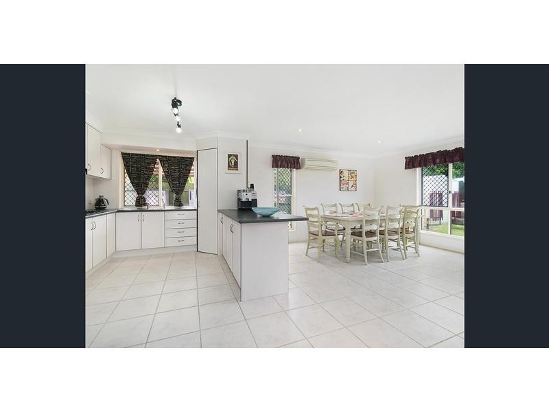 44 Bellevue Drive, Little Mountain QLD 4551