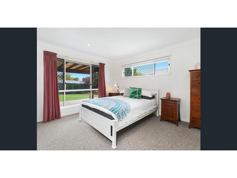 44 Bellevue Drive, Little Mountain QLD 4551